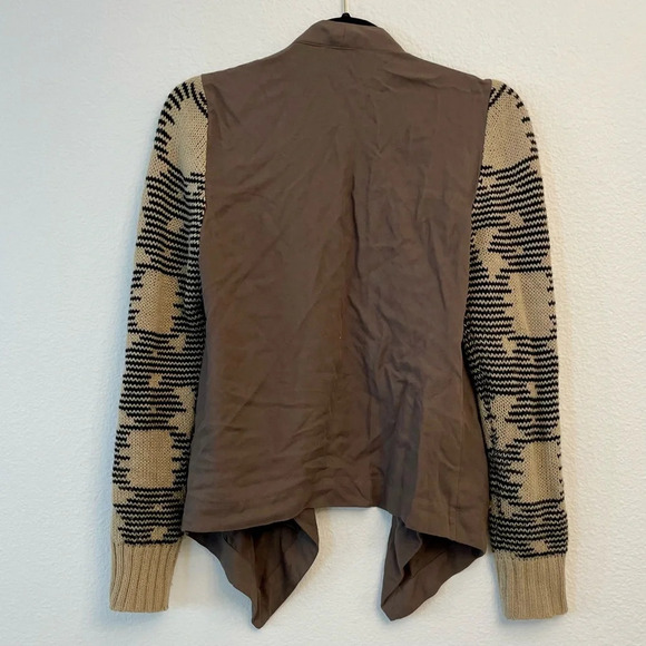 Blu Pepper Women’s Knit Cardigan Brown Aztec Print Size Small. - Picture 2 of 15